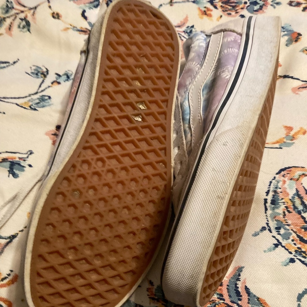 Vans - Picture 2 of 3